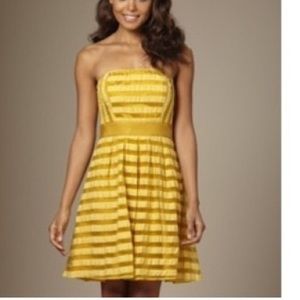 The Limited strapless dress. Beautiful gold ✨